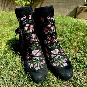 Embroidered Floral Boots